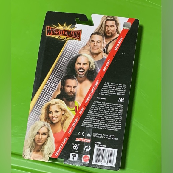 AUTOGRAPHED Wrestlemania 35 "WOKEN" MATT HARDY BASIC FIGURE - Picture 2 of 2